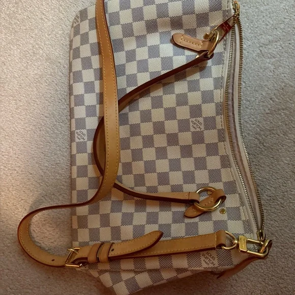 Louis Vuitton Lymington Damier in pristine condition. Absolutely perfect A++ - Picture 3 of 4